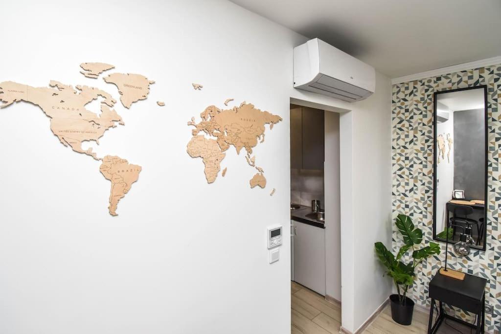 Easy Rent Apartments- Smart 705 Apartment *